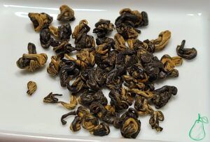 Black gold yunnan loose tea